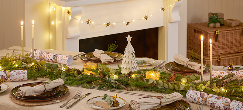 How to Style the Perfect Christmas Dinner Table